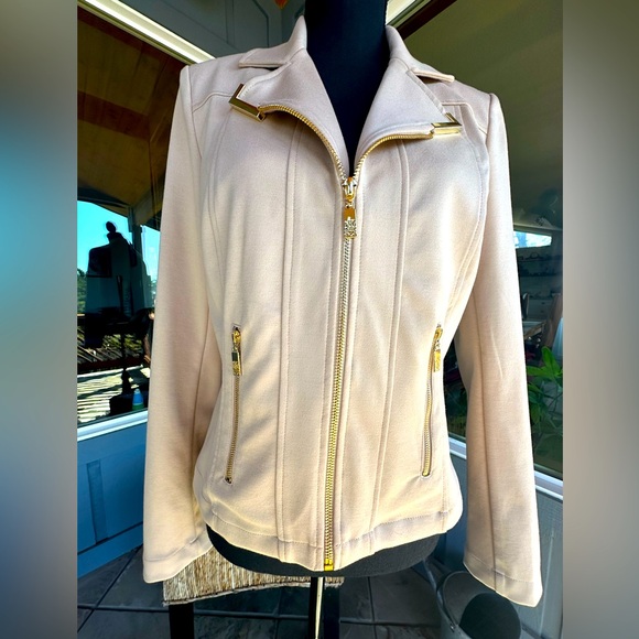 Anne Klein Cream Leather Jacket with Gold accent and gold Zippers - Picture 1 of 7